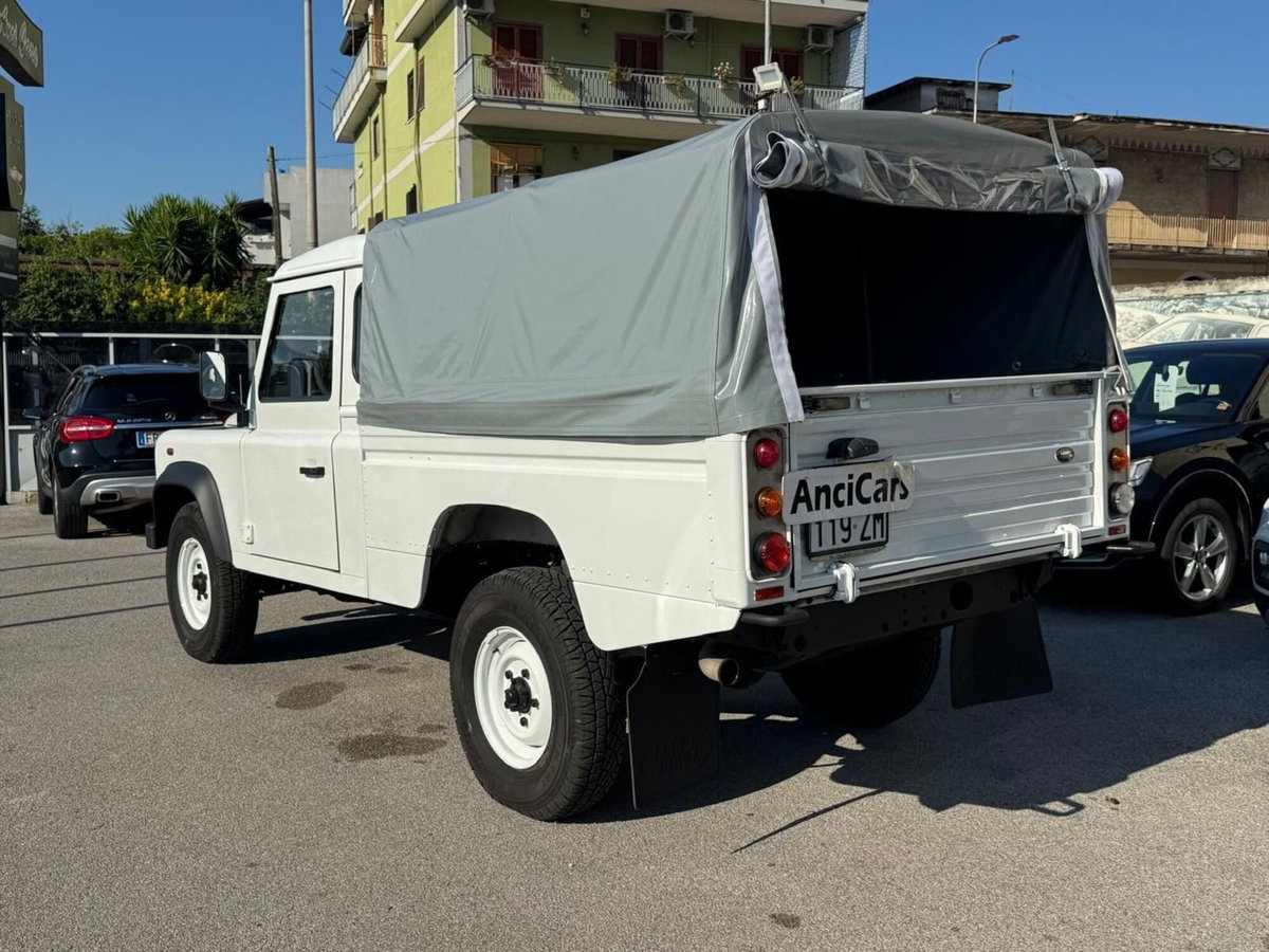 Land Rover Defender 110 2.2 TD4 High Capacity Pick Up E (10)