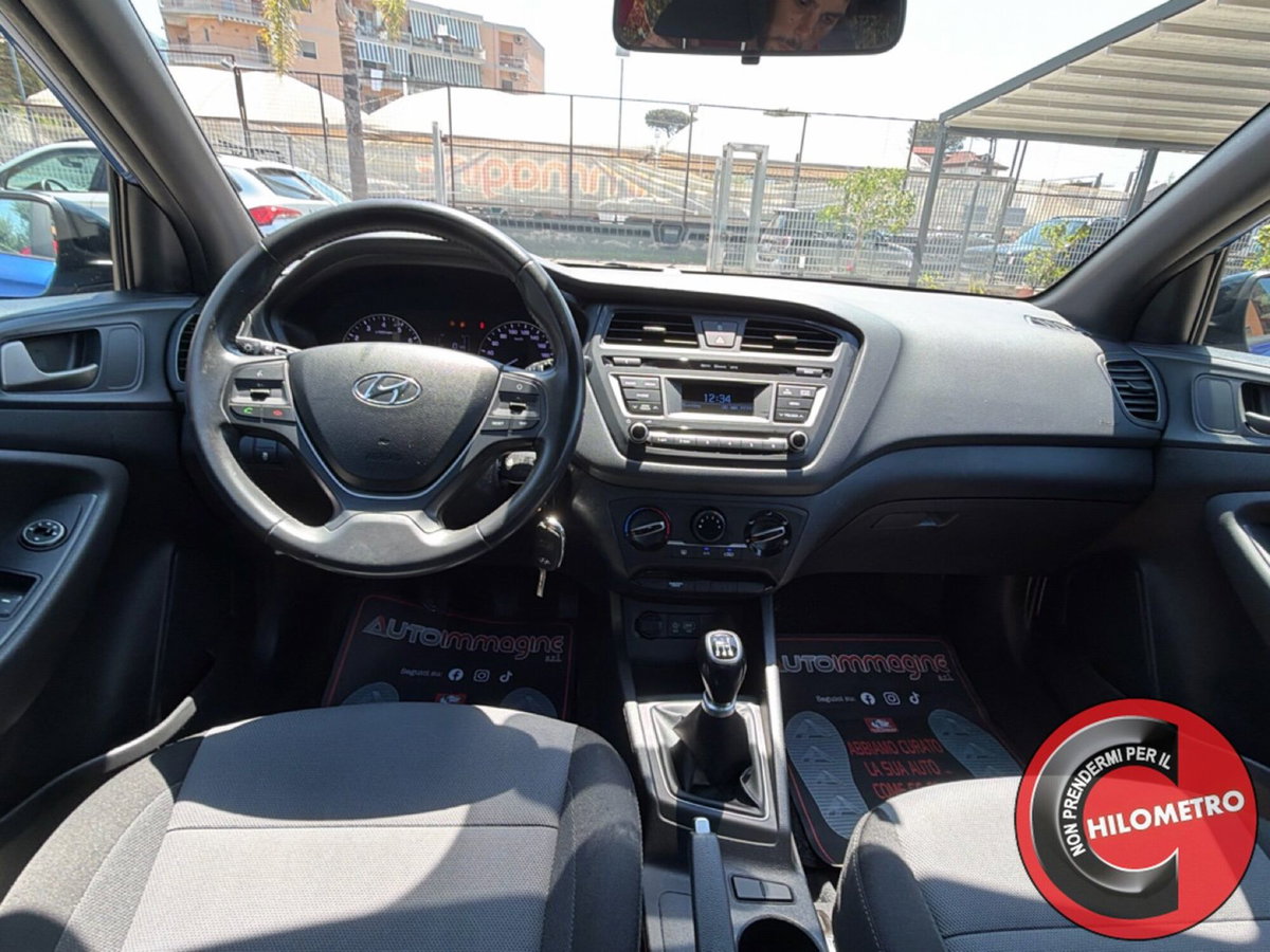 Hyundai i20 1.2 84 CV 5 porte Comfort (15)