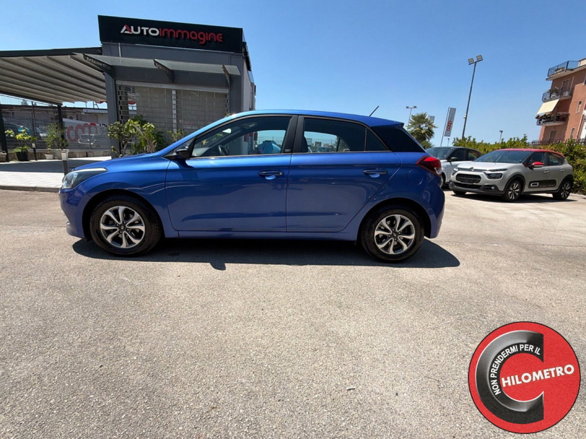 Hyundai i20 1.2 84 CV 5 porte Comfort (3)