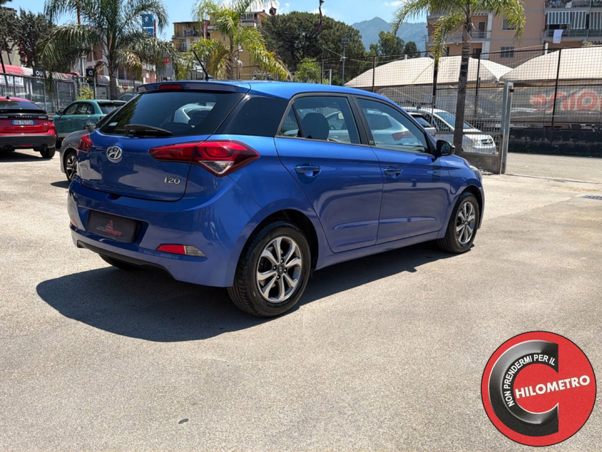 Hyundai i20 1.2 84 CV 5 porte Comfort (6)