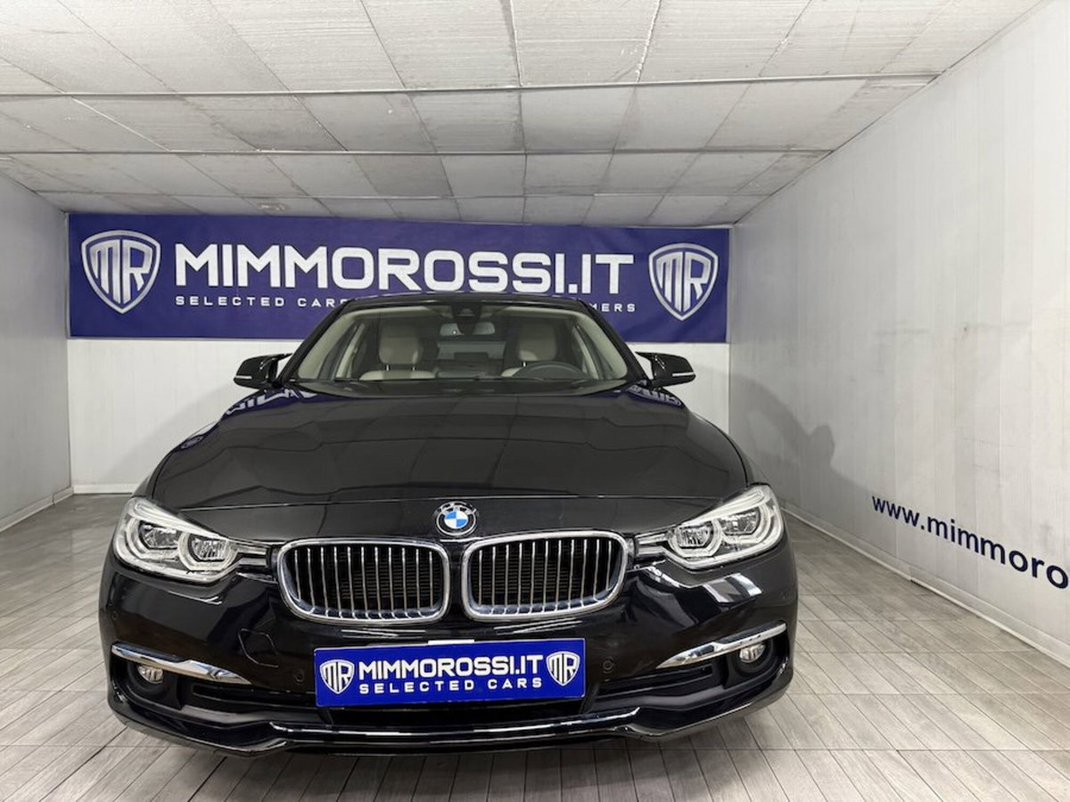 BMW Serie 3 318d Luxury (5)