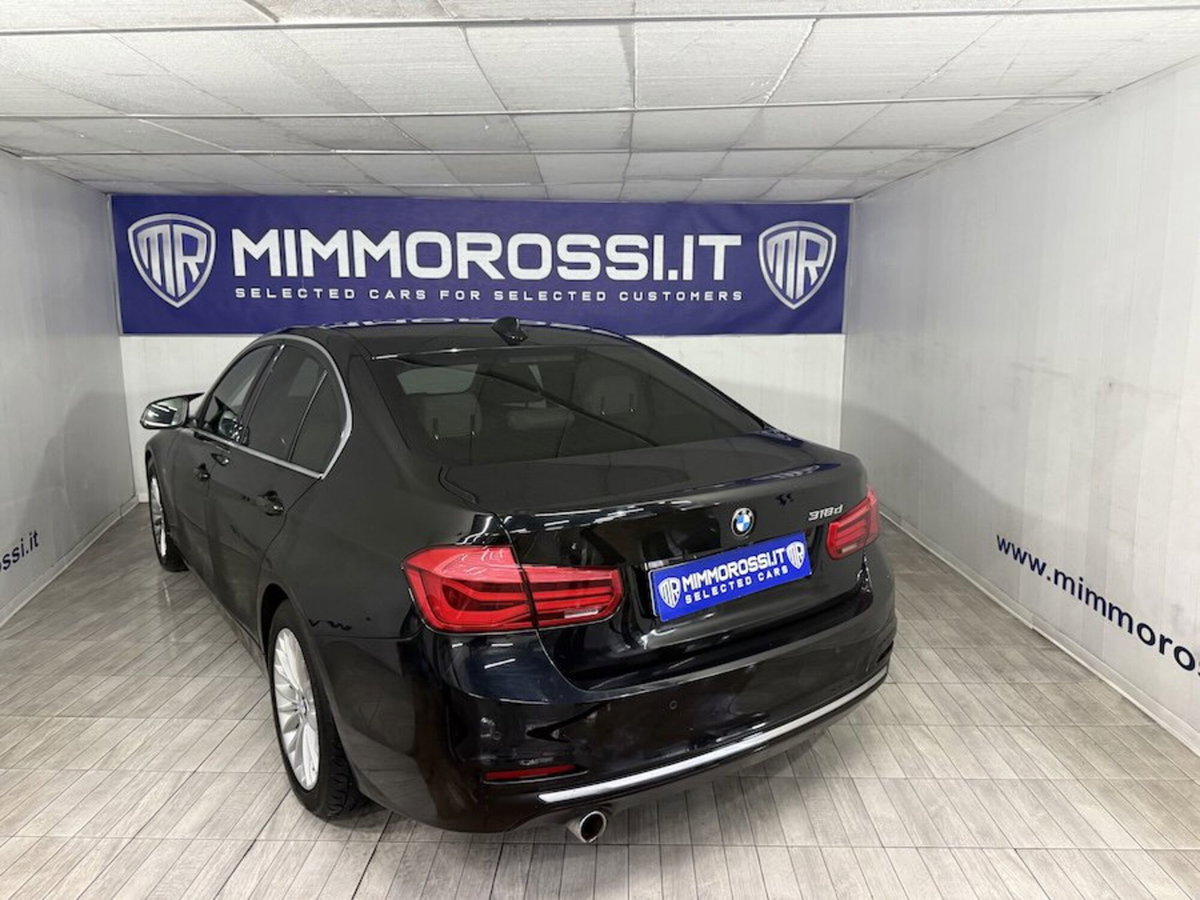 BMW Serie 3 318d Luxury (8)