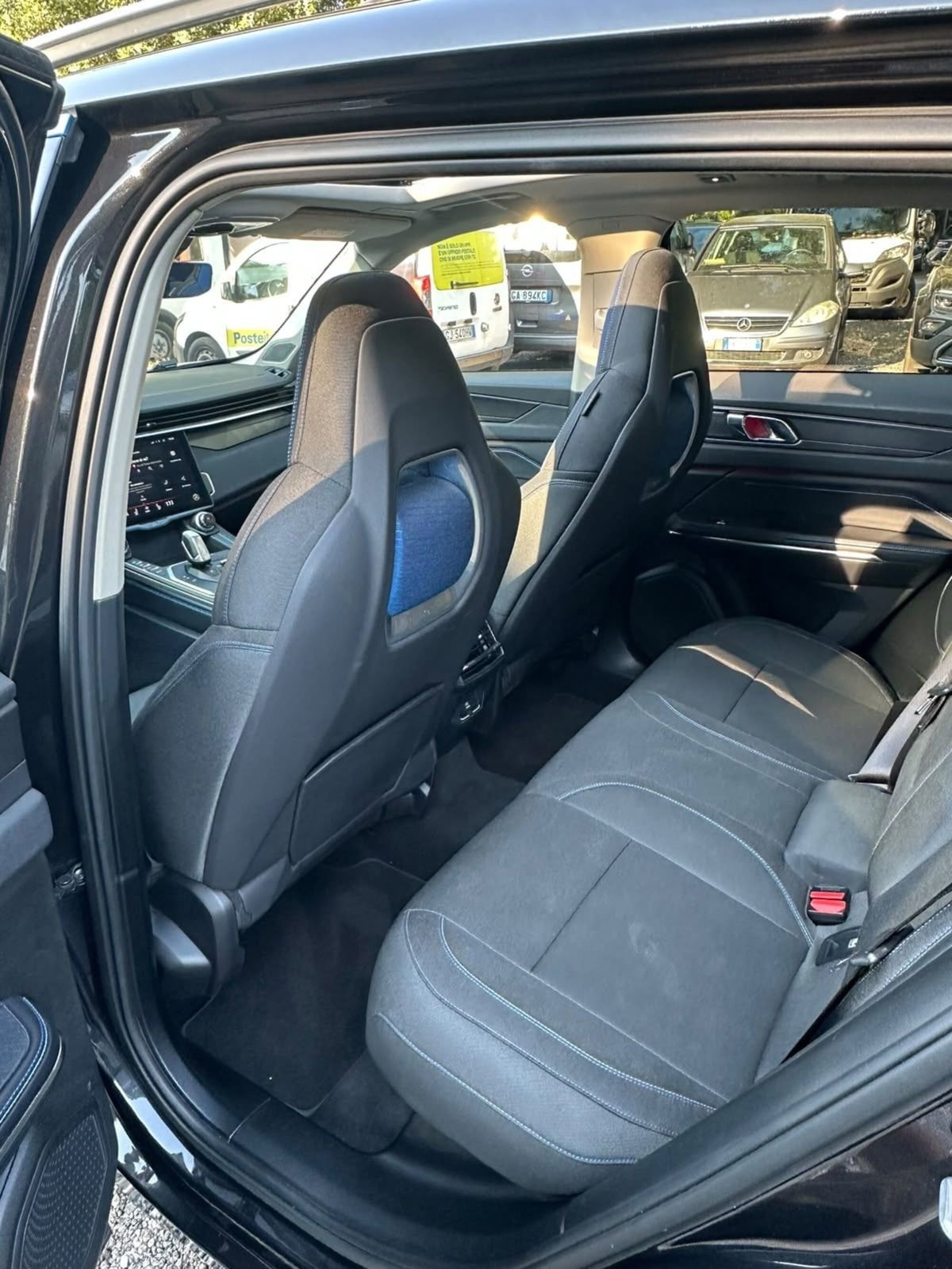 Lynk & Co 01 01 1.5 td phev (10)
