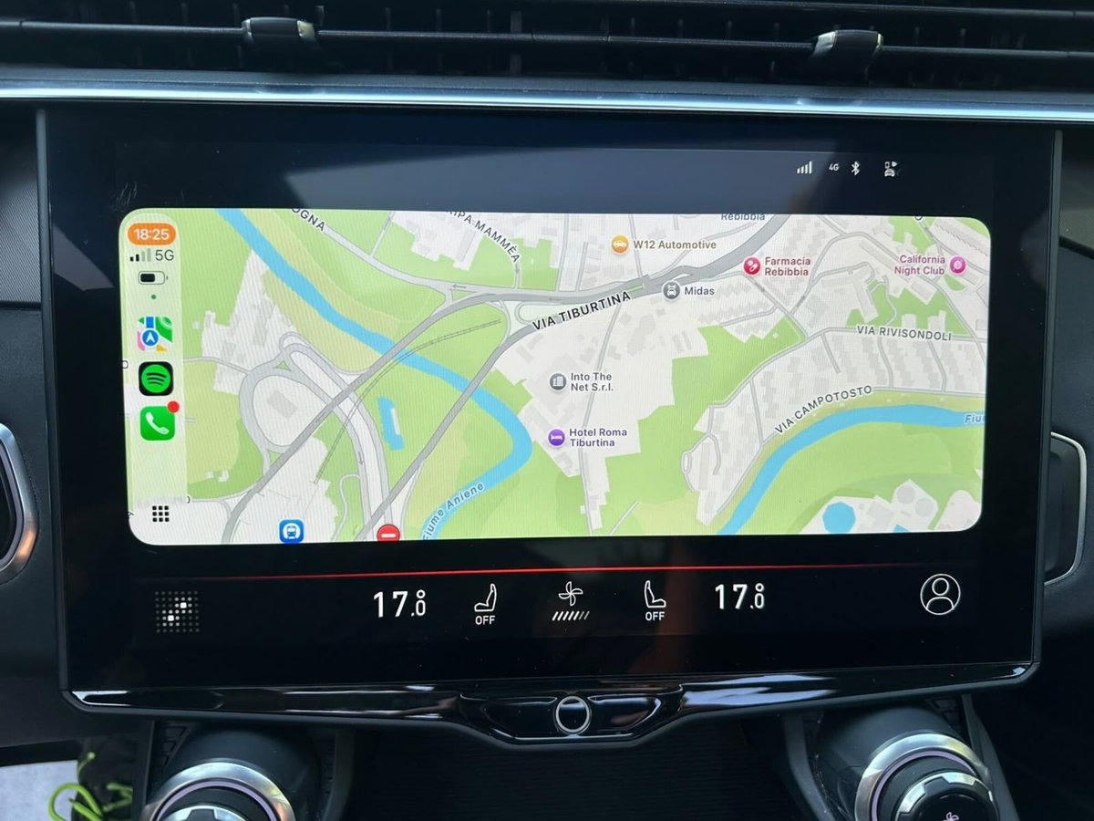 Lynk & Co 01 01 1.5 td phev (18)