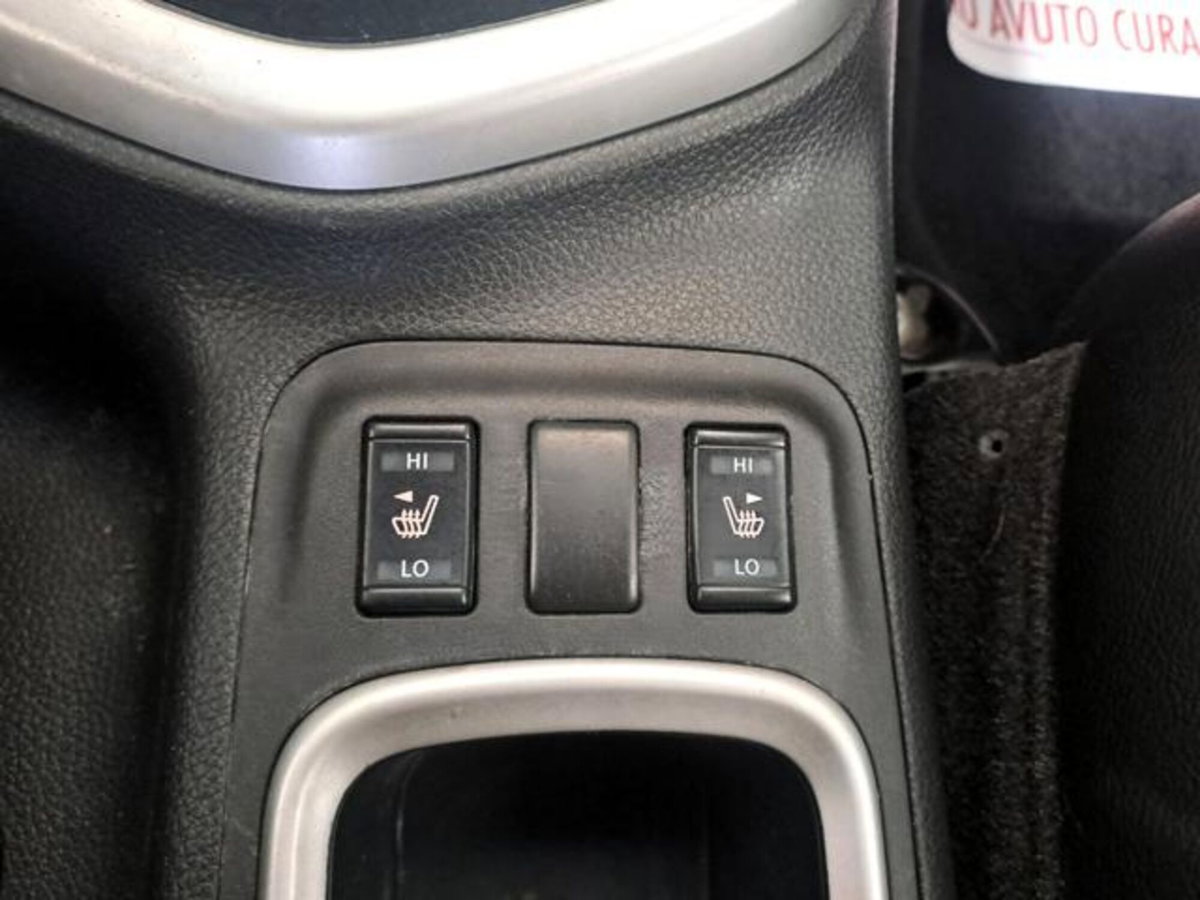 Nissan Navara 2.3 dCi 190 CV 4WD Double Cab N-Connecta (14)