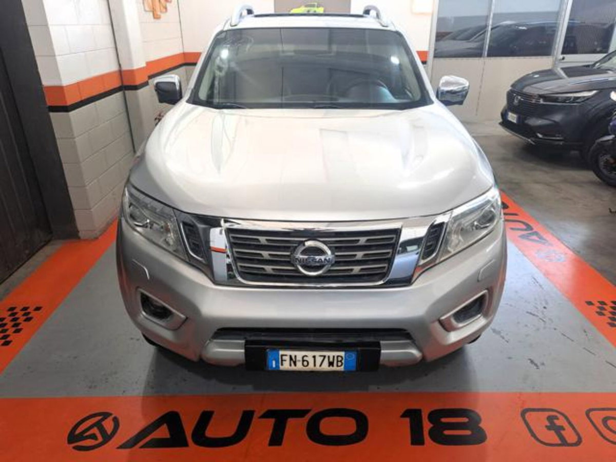 Nissan Navara 2.3 dCi 190 CV 4WD Double Cab N-Connecta (2)