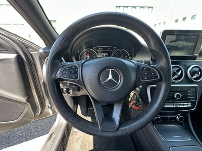 Mercedes-Benz Classe A 160 d Automatic Sport (9)