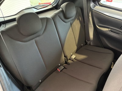 Toyota Aygo X 1.0 Active 72cv (15)
