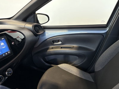 Toyota Aygo X 1.0 Active 72cv (18)