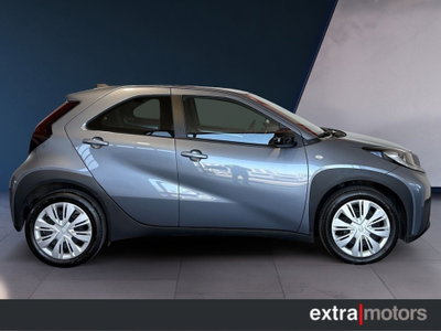 Toyota Aygo X 1.0 Active 72cv (2)