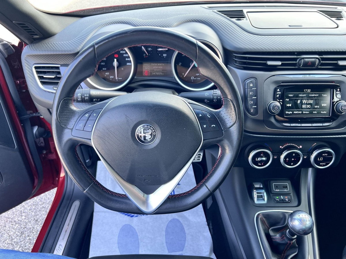 Alfa Romeo Giulietta 1.6 JTDm Ti 120cv (19)