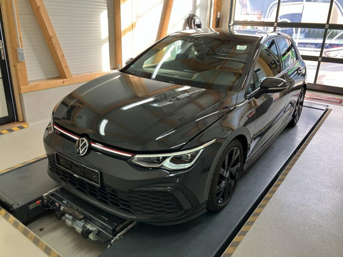 Volkswagen Golf 2.0 TSI GTI DSG