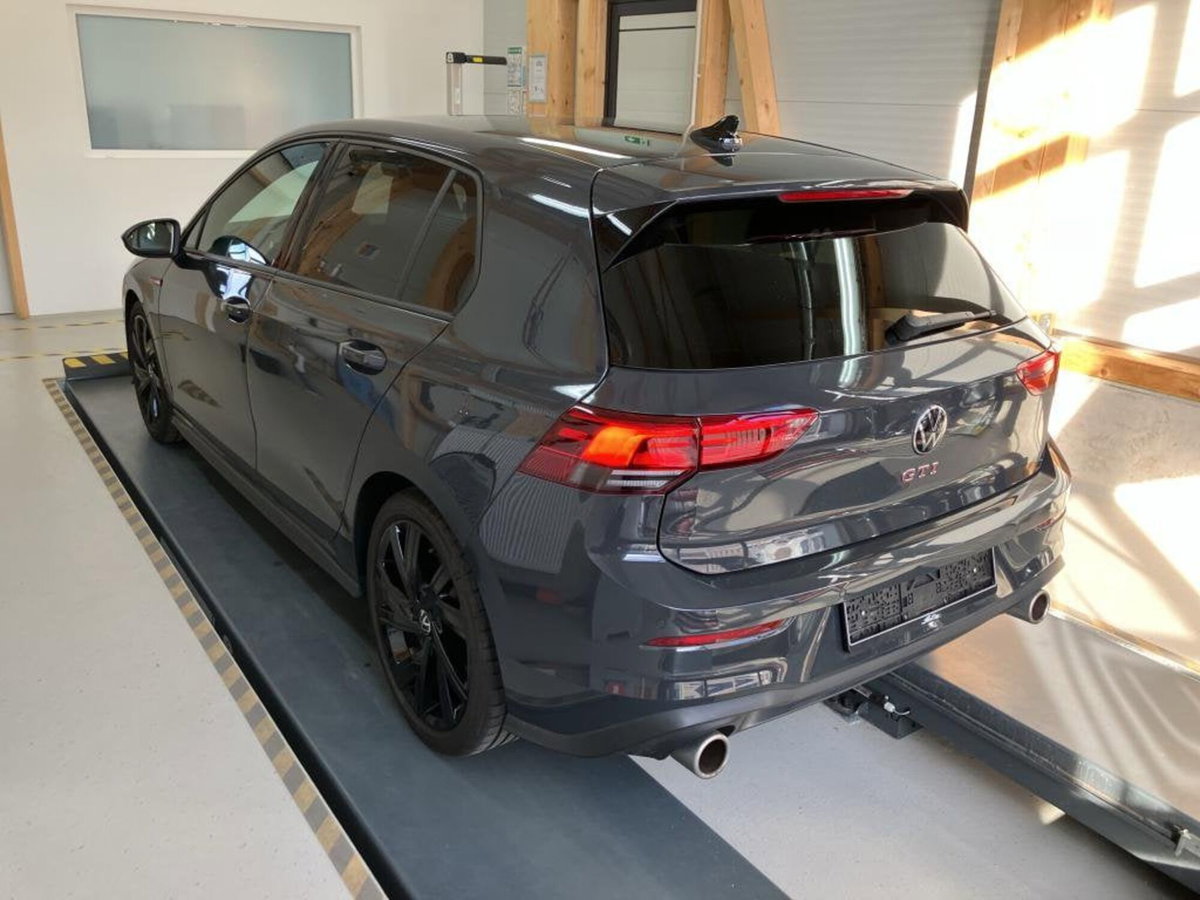 Volkswagen Golf 2.0 TSI GTI DSG (4)