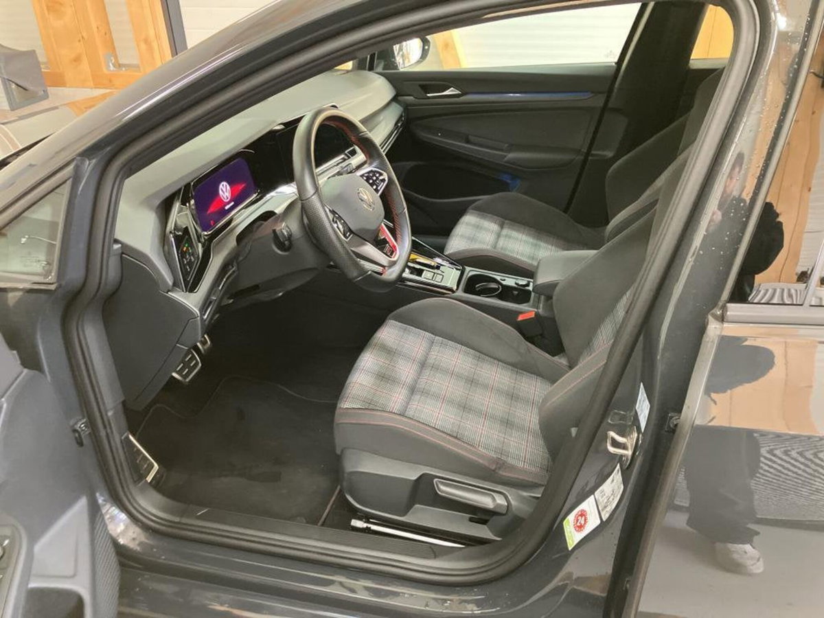 Volkswagen Golf 2.0 TSI GTI DSG (5)