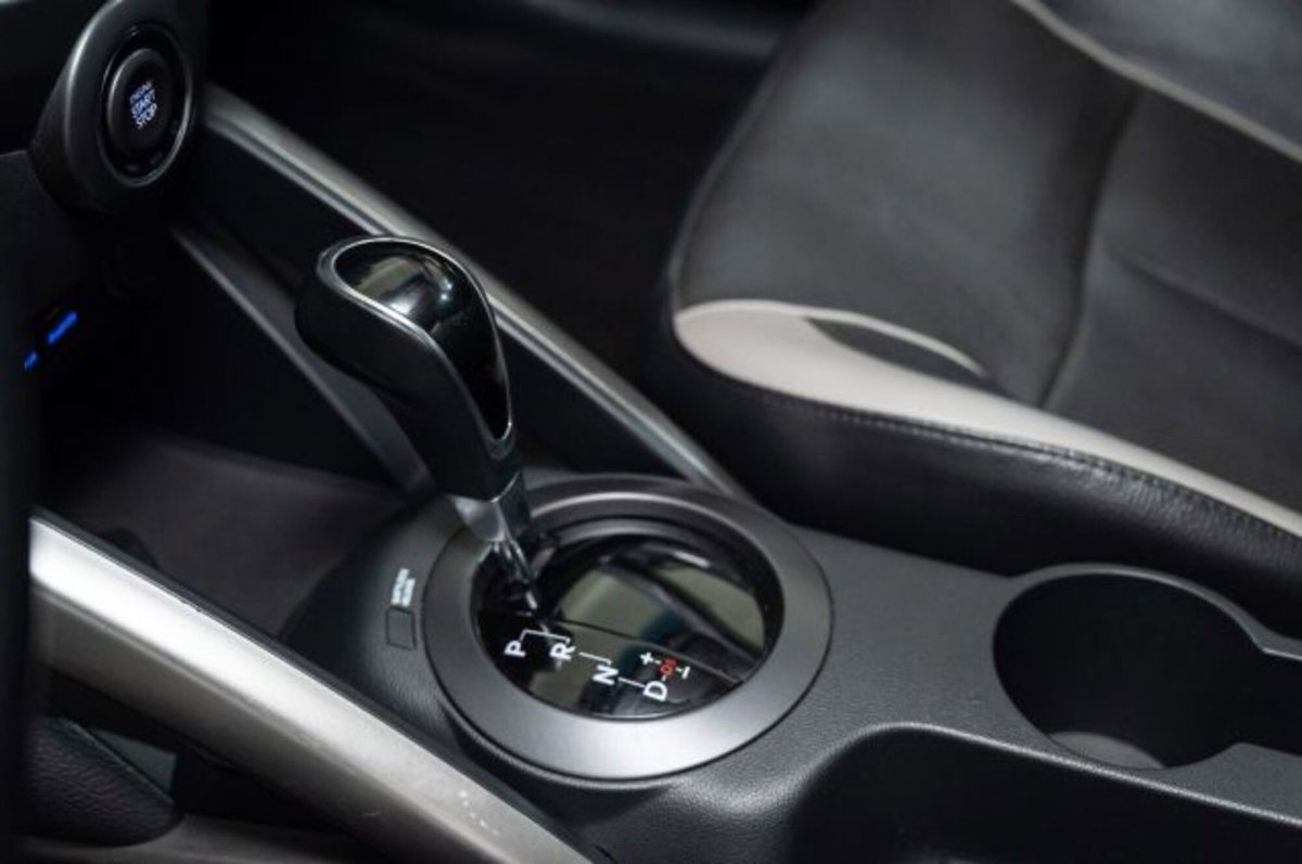Hyundai Veloster 1.6 T GDI (11)