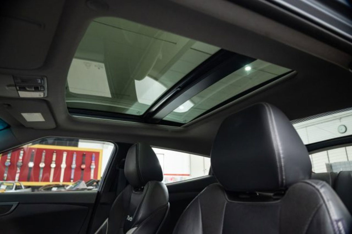 Hyundai Veloster 1.6 T GDI (13)