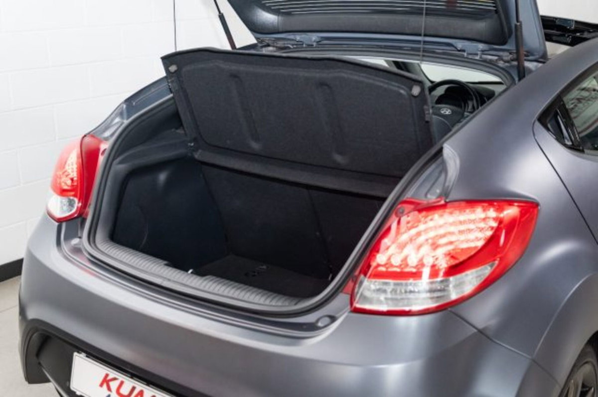 Hyundai Veloster 1.6 T GDI (17)
