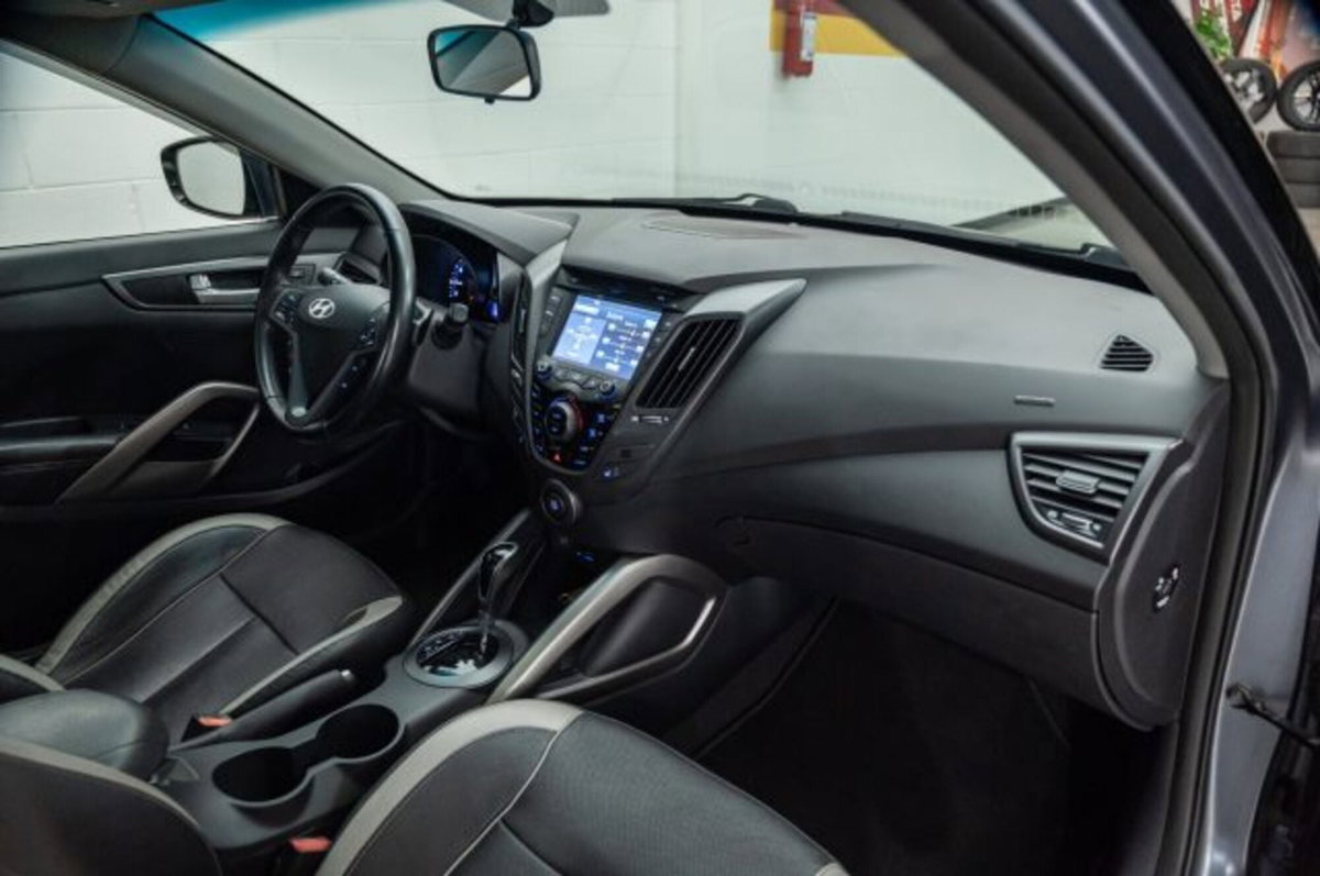 Hyundai Veloster 1.6 T GDI (18)