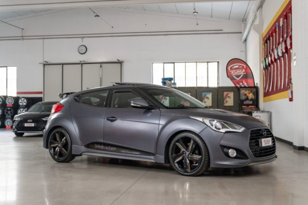 Hyundai Veloster 1.6 T GDI (8)
