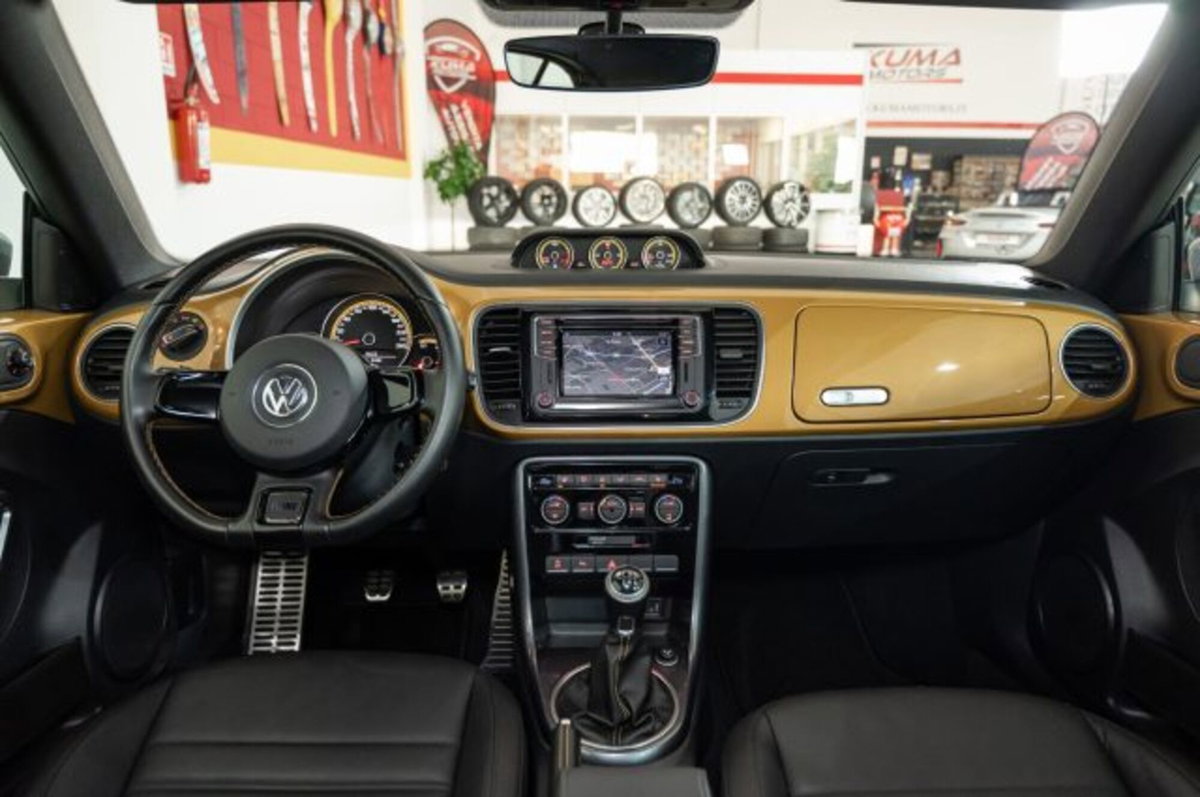 Volkswagen Maggiolino Cabrio 1.2 TSI Design (2)