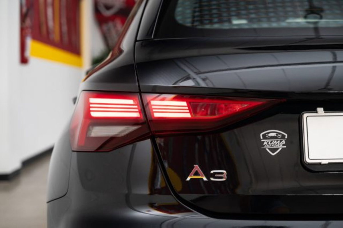 Audi A3 Sportback 35 TDI S tronic S line edition (17)