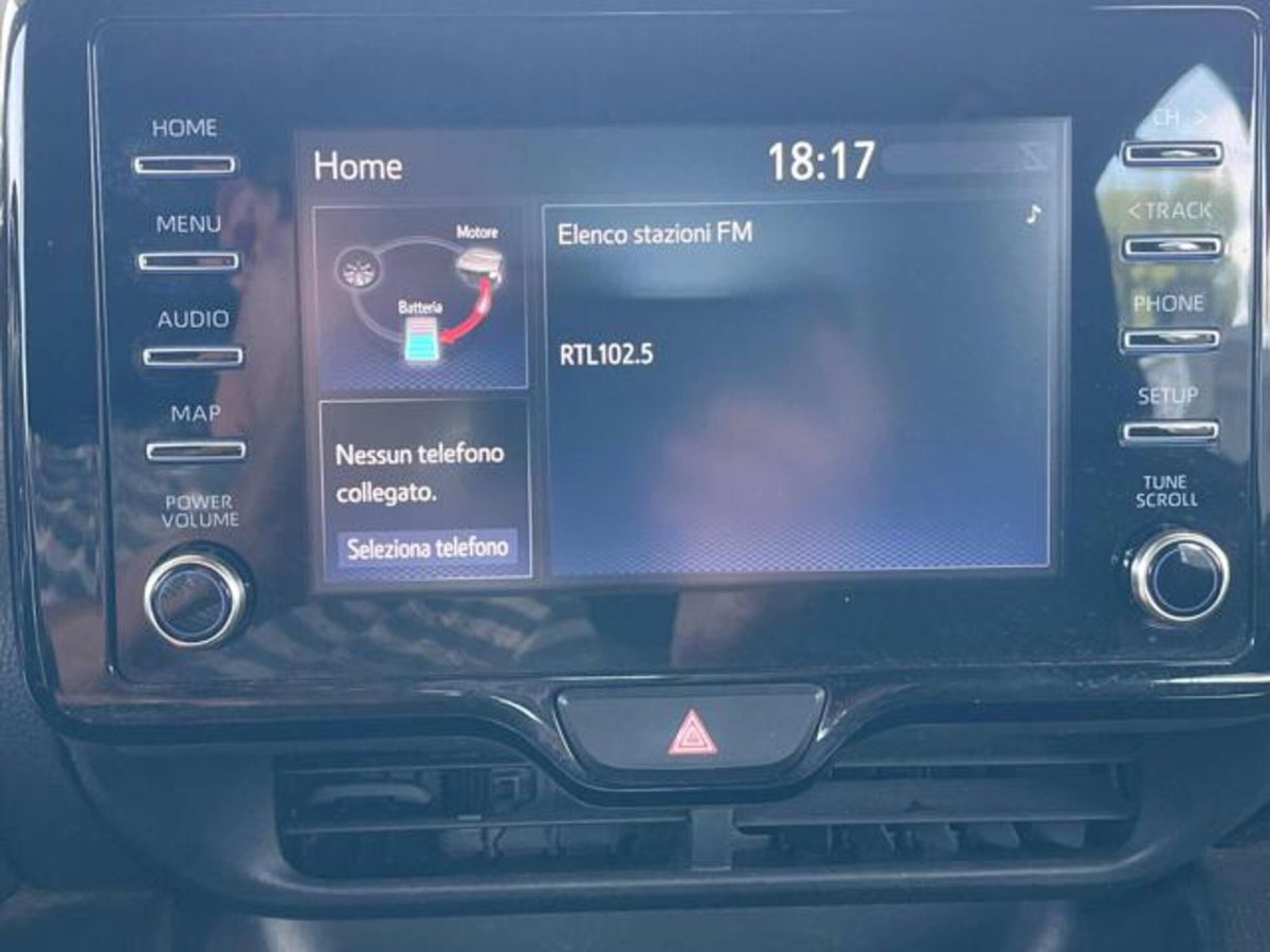 Toyota Yaris 1.5 Hybrid 5 porte Energy (13)