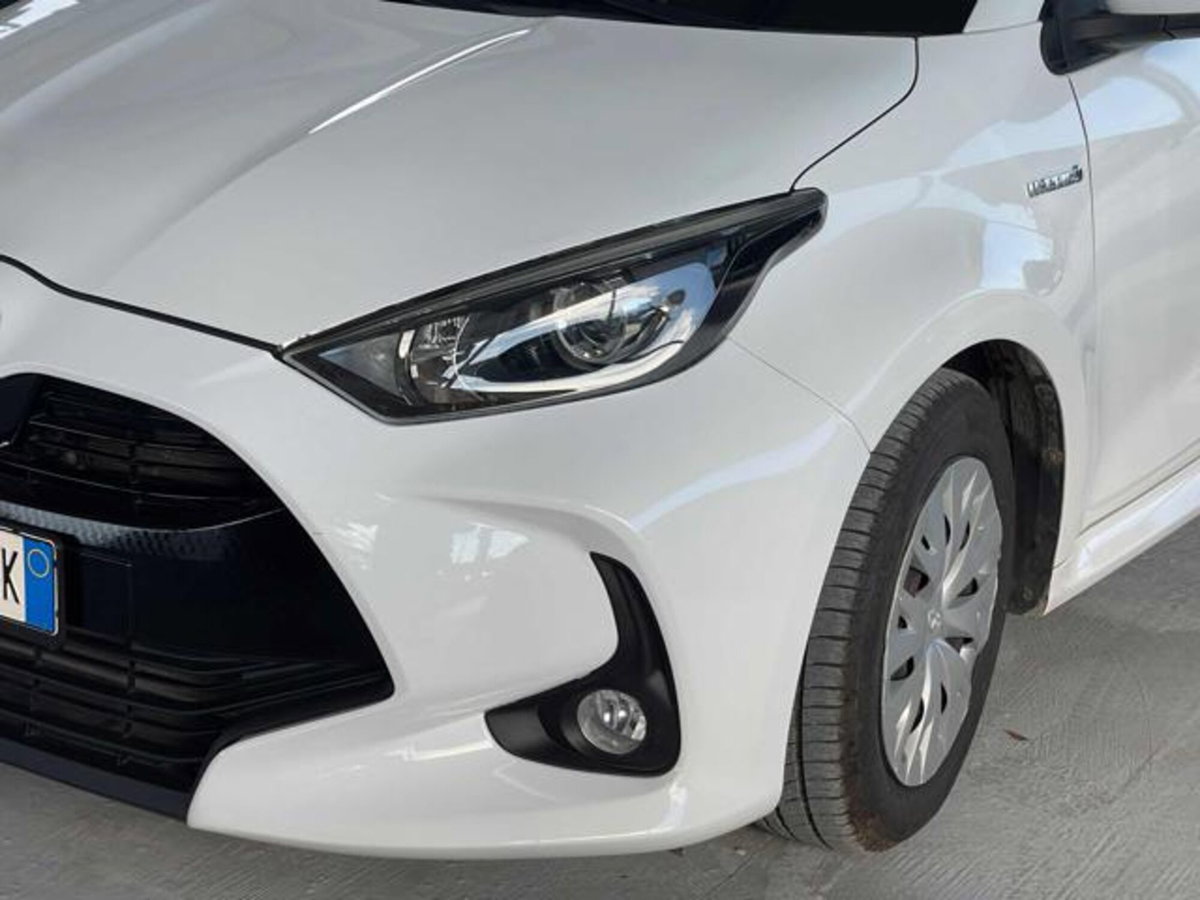 Toyota Yaris 1.5 Hybrid 5 porte Energy (15)