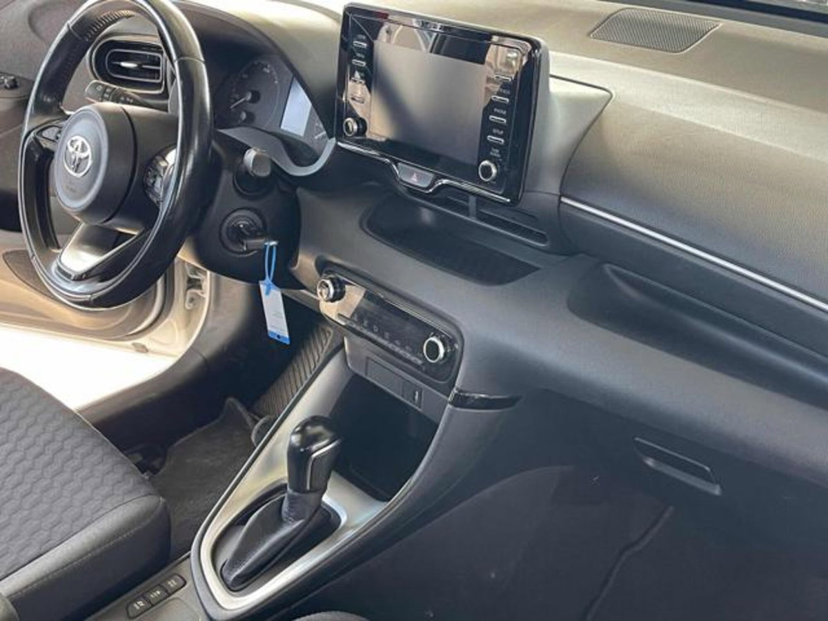 Toyota Yaris 1.5 Hybrid 5 porte Energy (18)