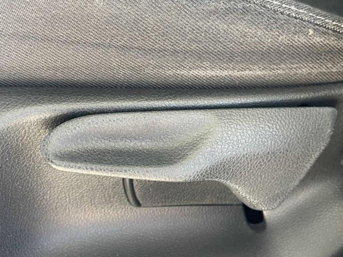 Toyota Yaris 1.5 Hybrid 5 porte Energy (19)
