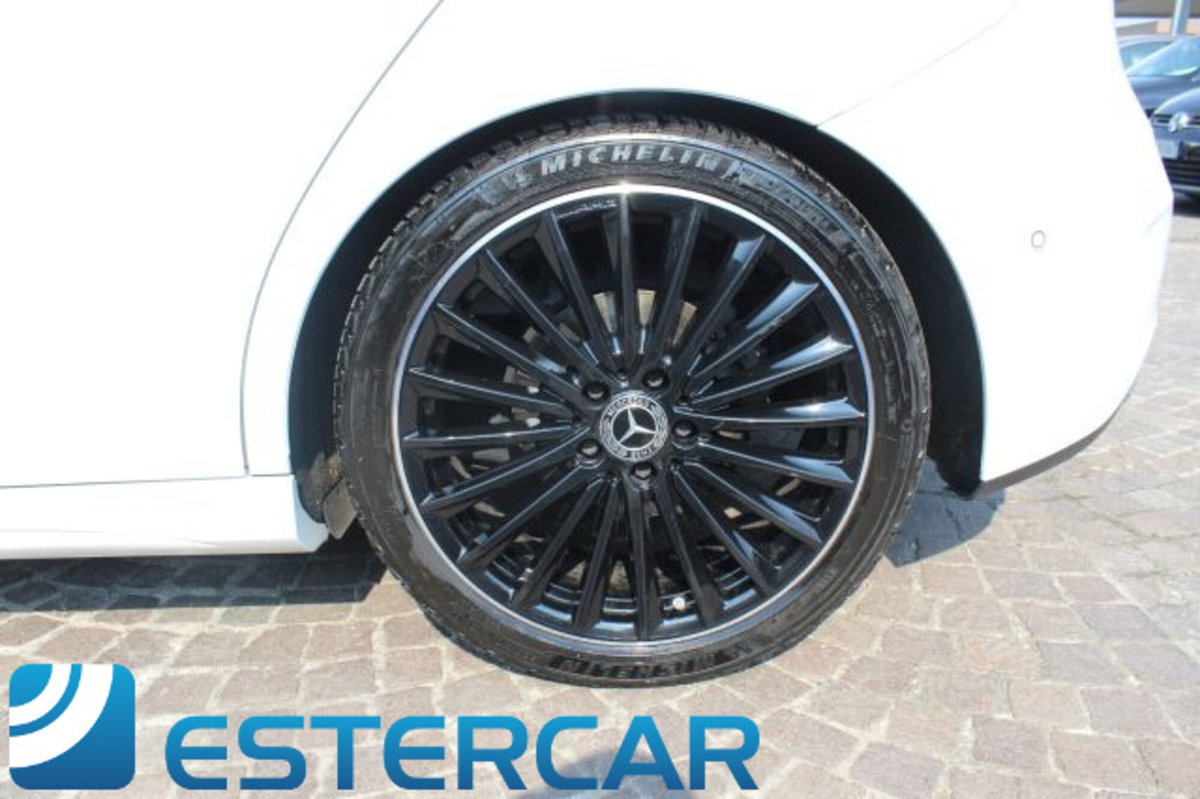 Mercedes-Benz Classe A 180 d AMG Line Premium Plus auto (20)