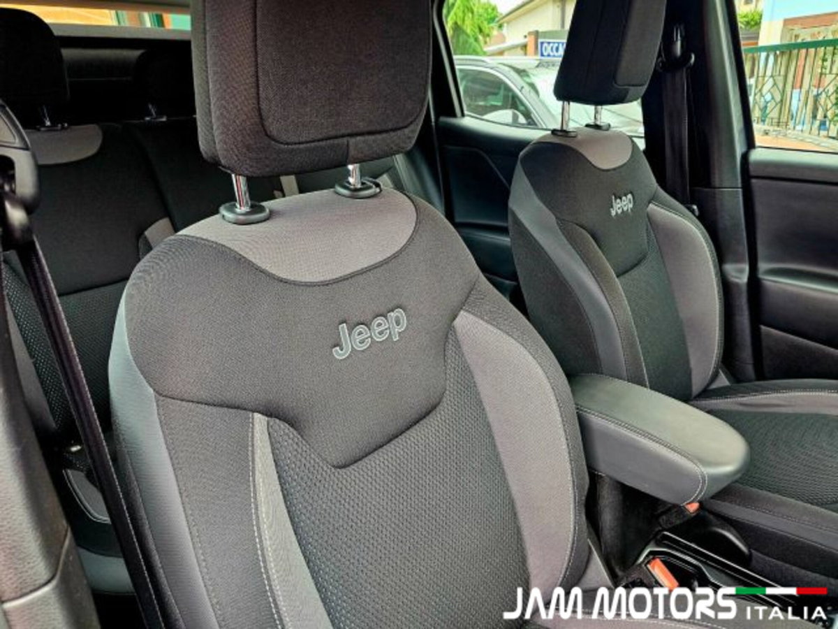 Jeep Renegade 1.3 T4 190CV PHEV 4xe AT6 Limited (13)