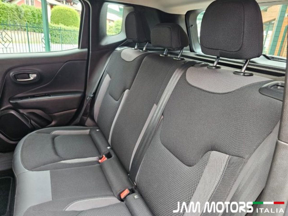 Jeep Renegade 1.3 T4 190CV PHEV 4xe AT6 Limited (15)