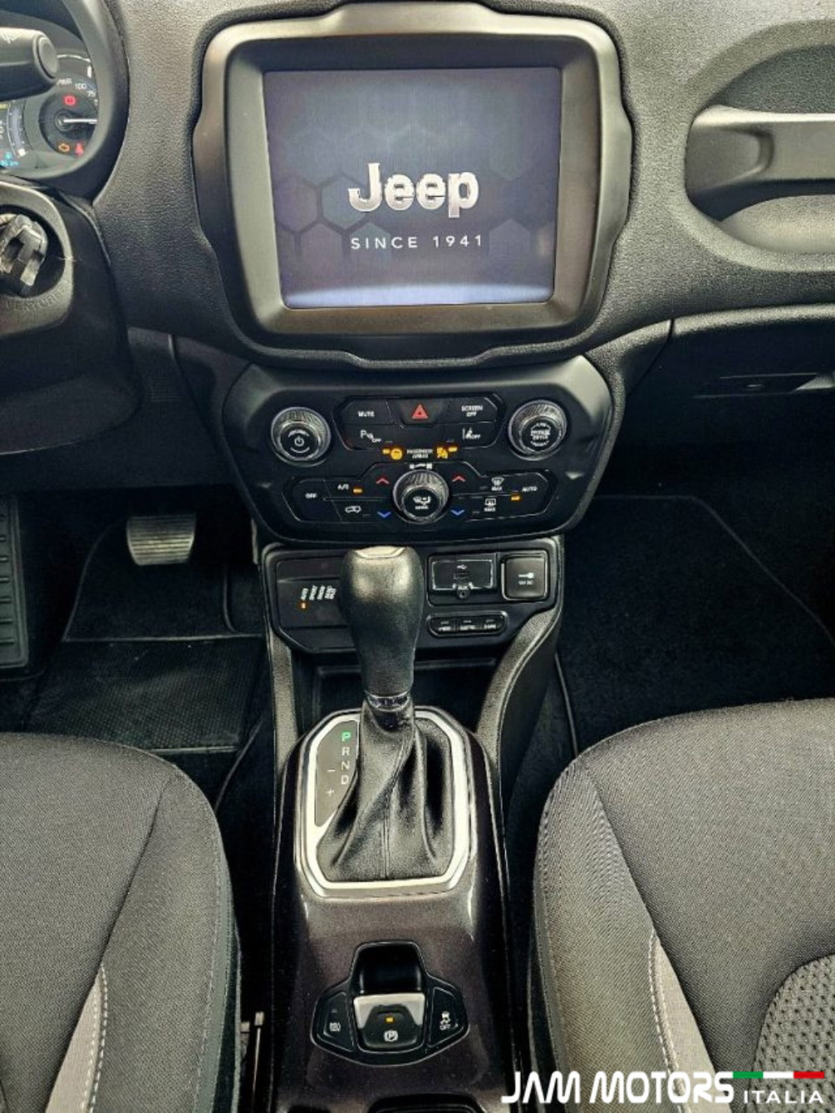 Jeep Renegade 1.3 T4 190CV PHEV 4xe AT6 Limited (20)