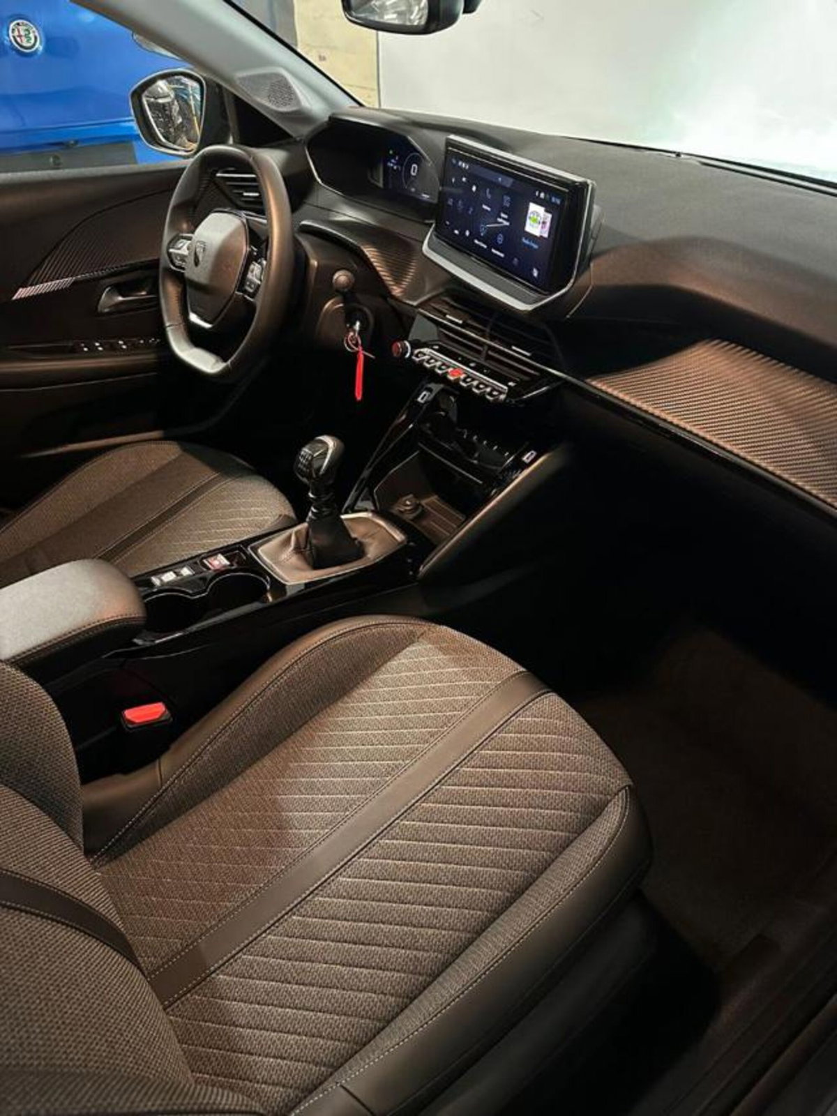 Peugeot 208 1.2 puretech Active s&s 100cv (13)