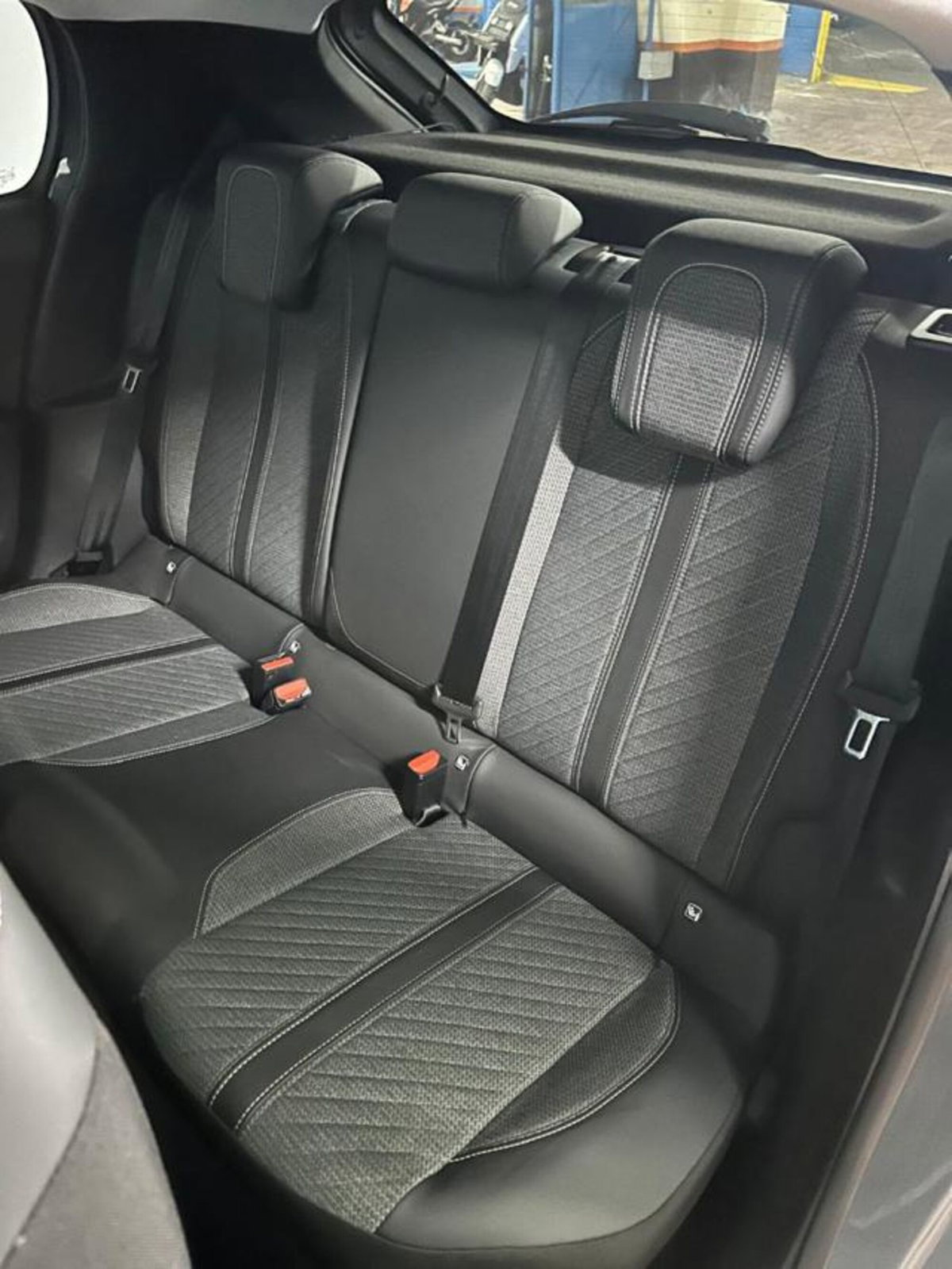 Peugeot 208 1.2 puretech Active s&s 100cv (15)