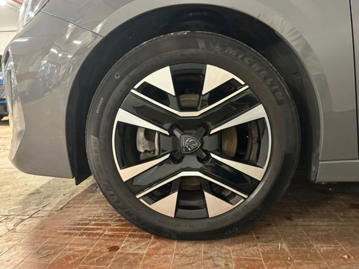 Peugeot 208 1.2 puretech Active s&s 100cv (18)