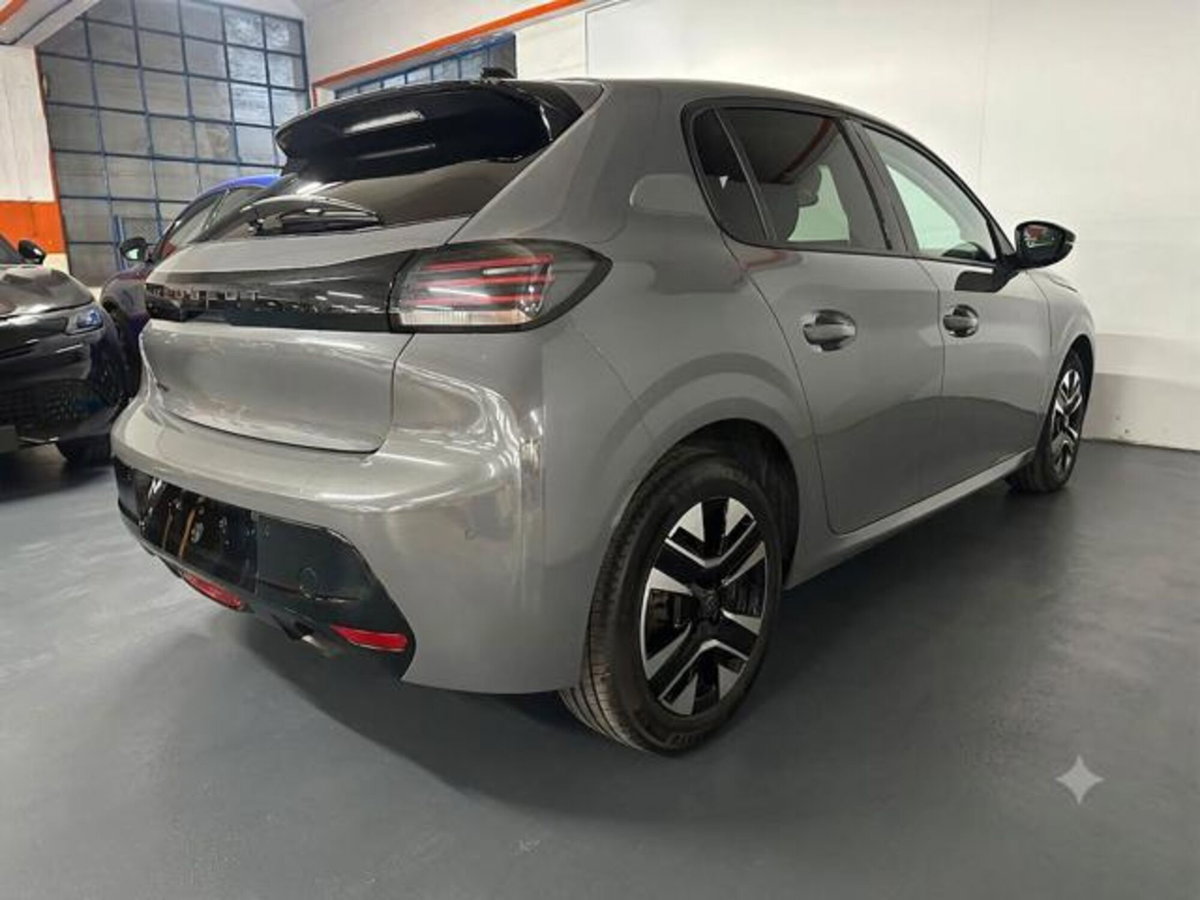 Peugeot 208 1.2 puretech Active s&s 100cv (4)