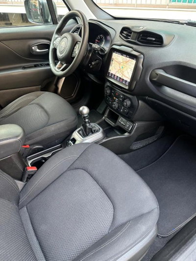 Jeep Renegade 1.6 Mjt 130 CV S (18)