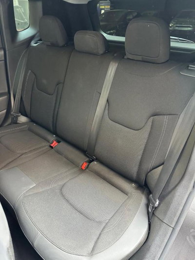 Jeep Renegade 1.6 Mjt 130 CV S (19)