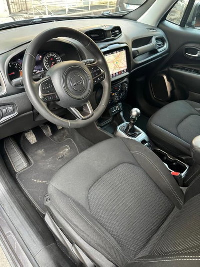 Jeep Renegade 1.6 Mjt 130 CV S (8)