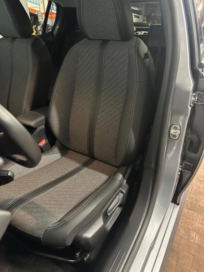 Peugeot 208 50 kWh Allure (13)
