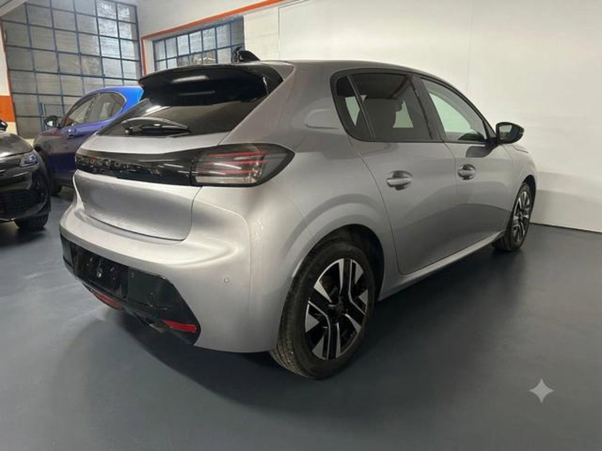 Peugeot 208 1.2 turbo Allure 100cv (4)