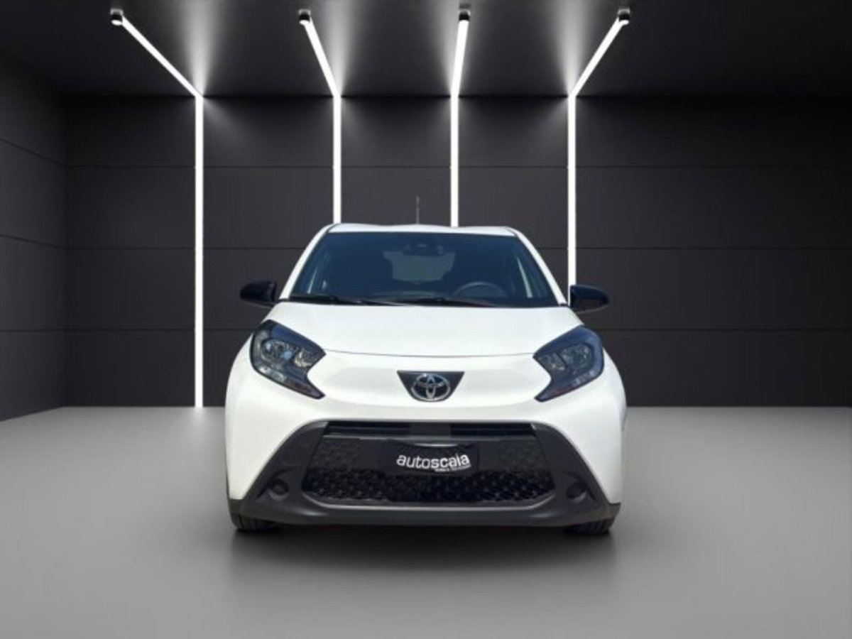 Toyota Aygo X 1.0 VVT-i 72 CV 5 porte Limited Air (2)