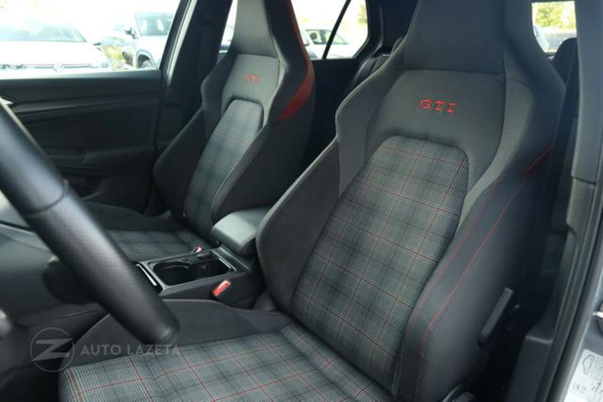 Volkswagen Golf 2.0 tsi GTI MT Ultimate 245cv (6)