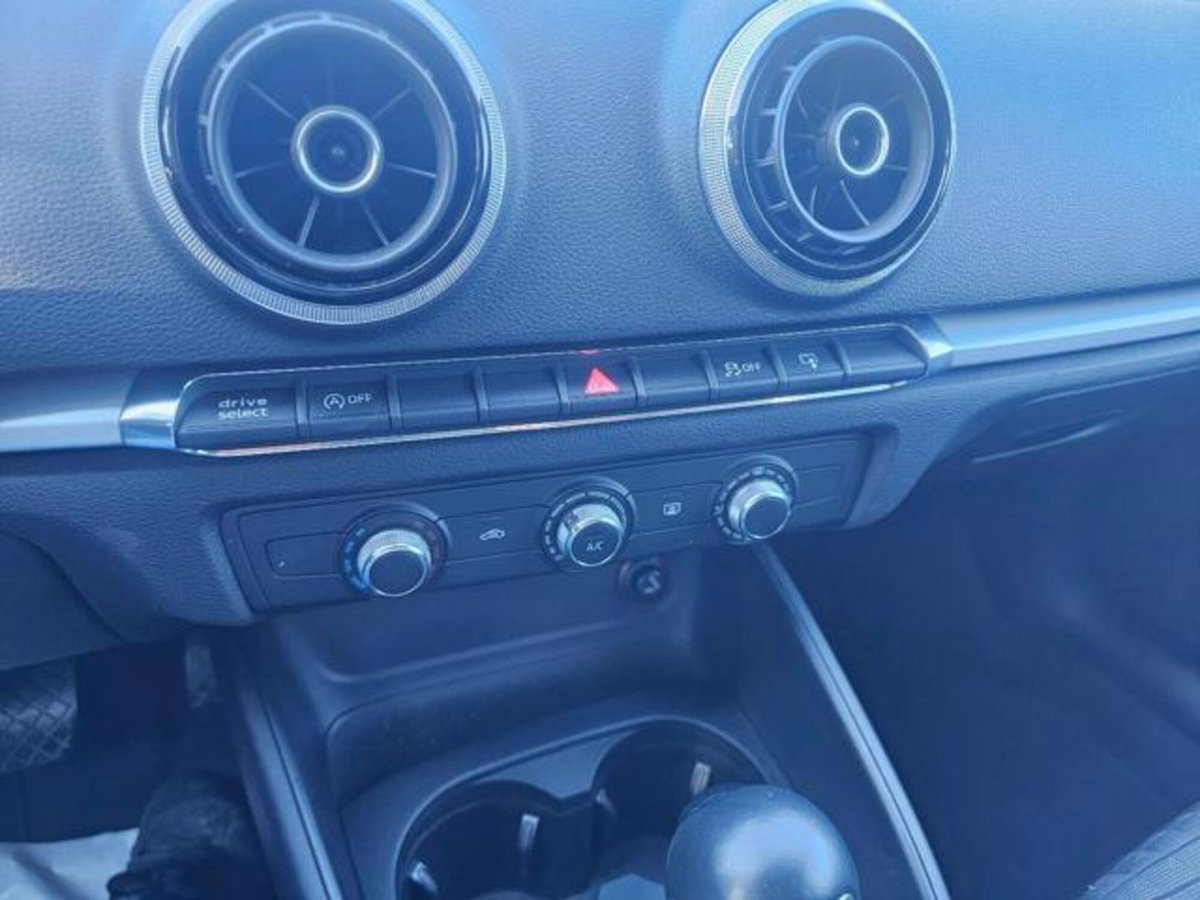 Audi A3 Sportback 1.6 TDI clean diesel S tronic Business (15)