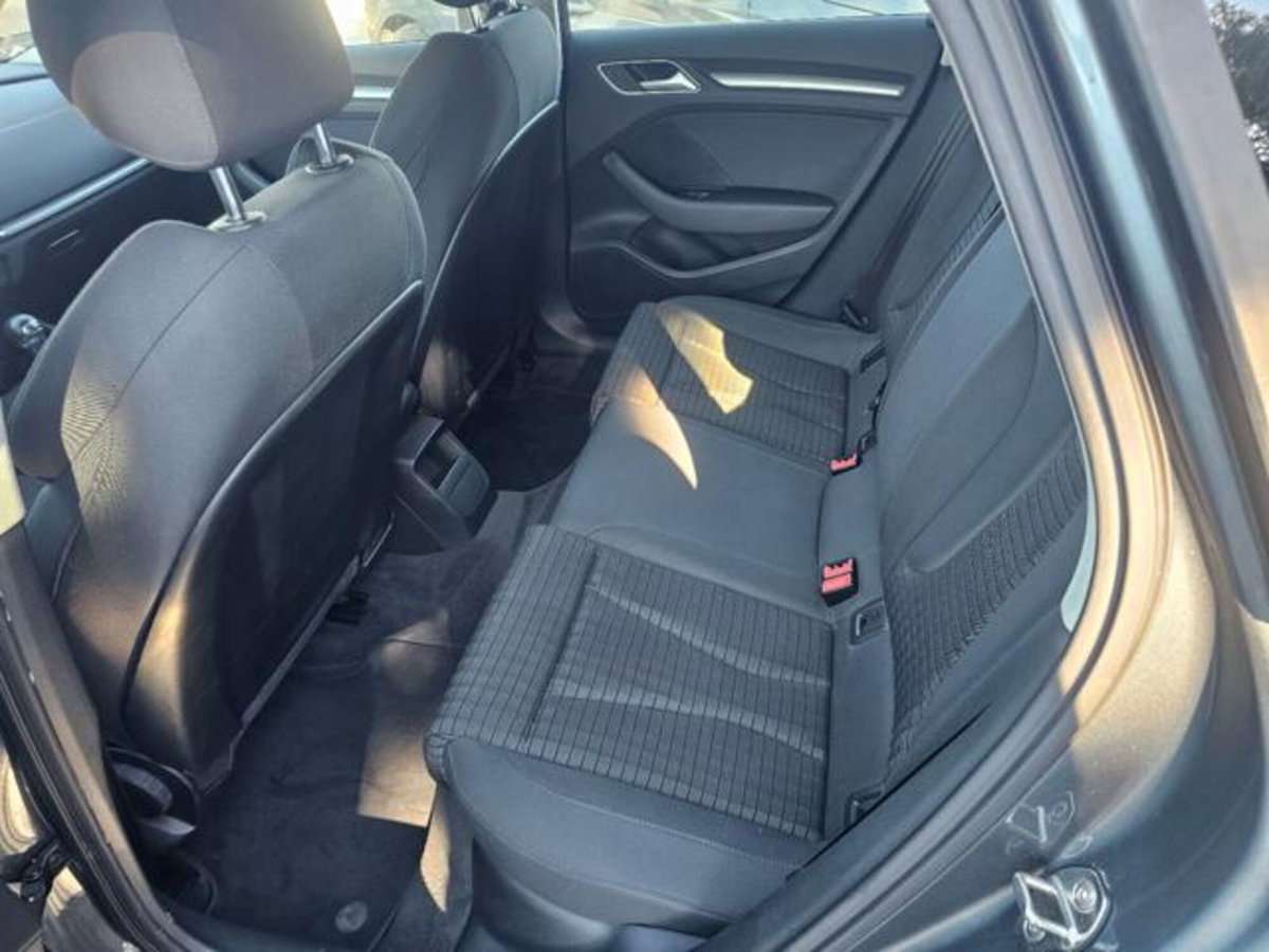 Audi A3 Sportback 1.6 TDI clean diesel S tronic Business (17)