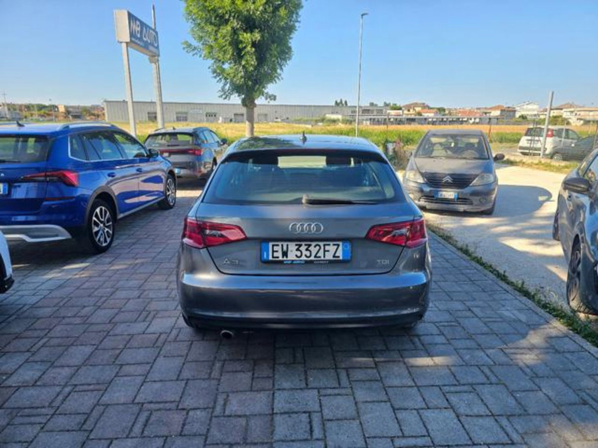 Audi A3 Sportback 1.6 TDI clean diesel S tronic Business (4)