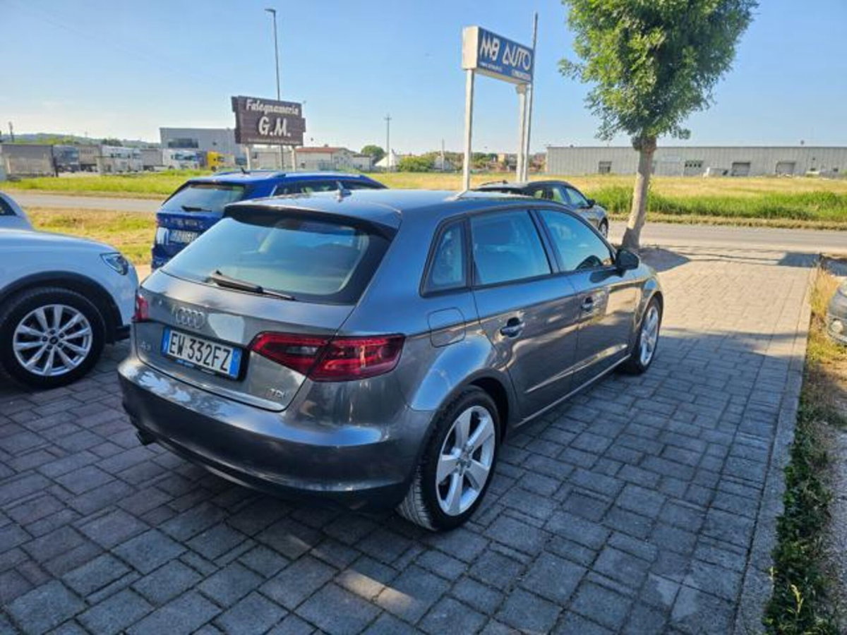 Audi A3 Sportback 1.6 TDI clean diesel S tronic Business (5)