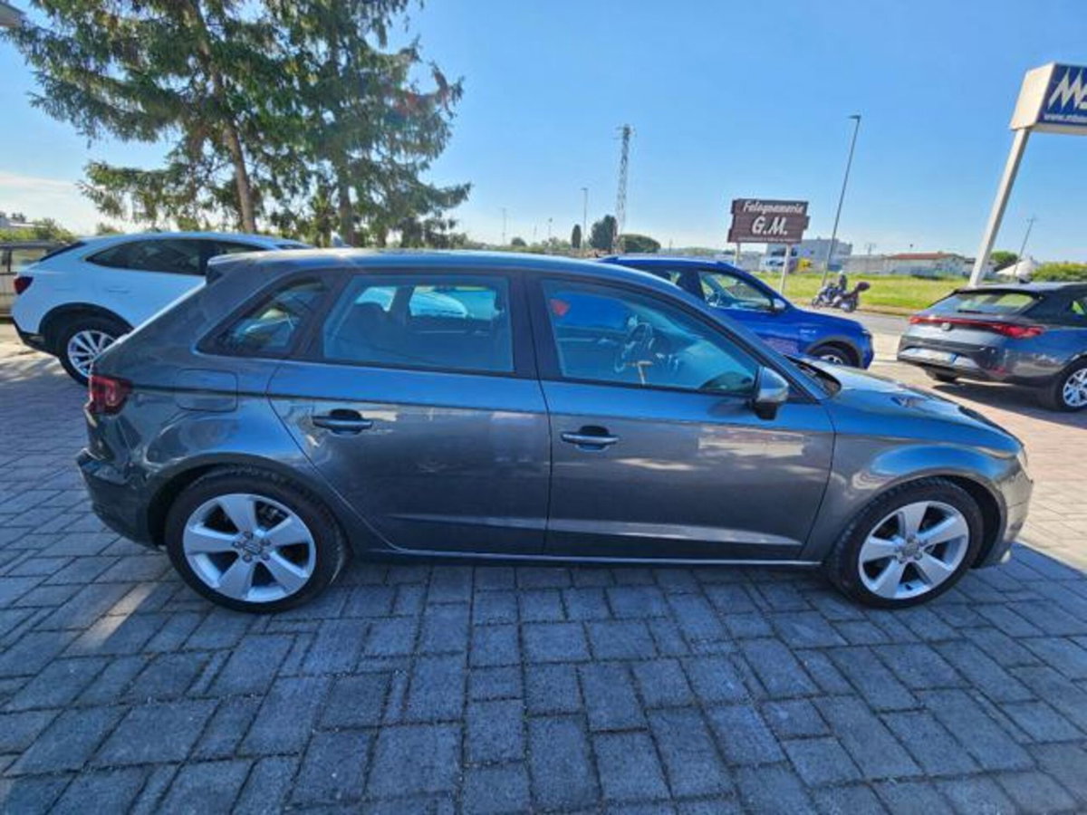 Audi A3 Sportback 1.6 TDI clean diesel S tronic Business (6)