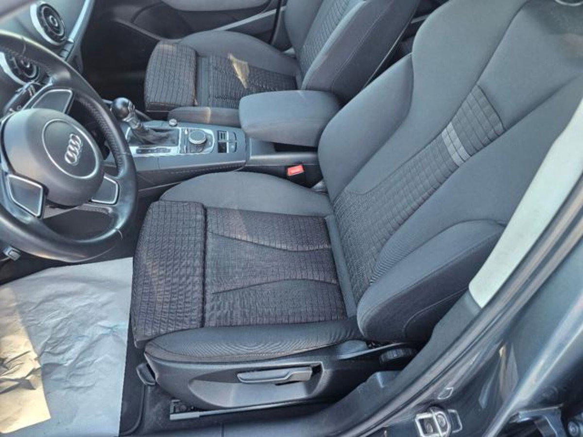 Audi A3 Sportback 1.6 TDI clean diesel S tronic Business (9)